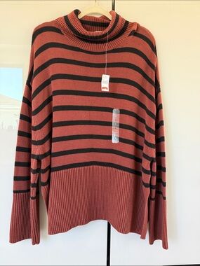 GAP Striped Mock Turtleneck Sweater in Rust and Black